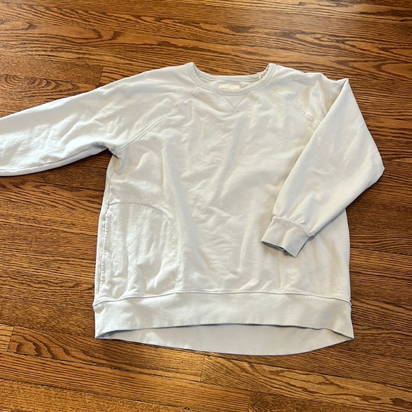 UpWest Tops - Upwest light grey crewneck sweatshirt in XL